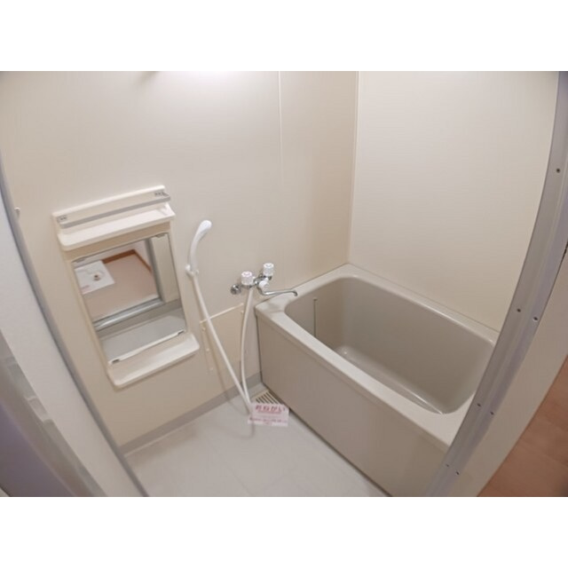 グランドハイツ市川の浴室