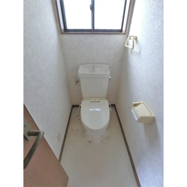 羽島市福寿町間島の一戸建てのトイレ