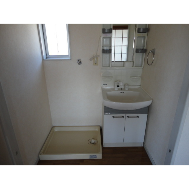 コーポ堀江（西鶉）の洗面所|洗面所