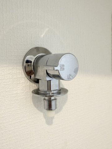 MAISON SOLEILのバルコニー|ホースが抜けても水が漏れない洗濯機用の水栓