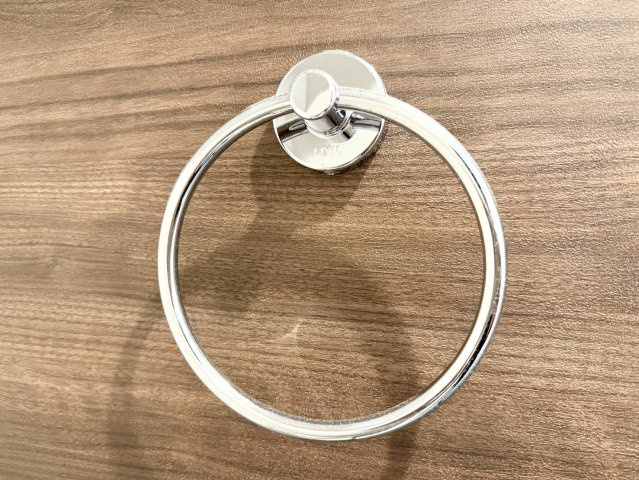 MAISON SOLEILのトイレ|おしゃれなタオル掛け