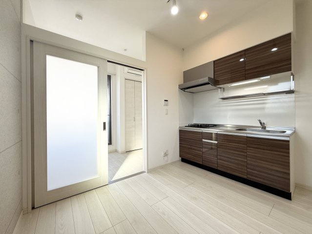 MAISON SOLEILの居間・リビング|隣の洋室より射光が入って明るいです