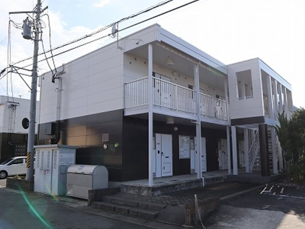 レオパレスいずみの外観