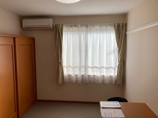 レオパレスいずみの居間・リビング