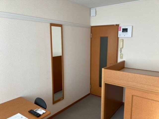 レオパレスいずみの居間・リビング