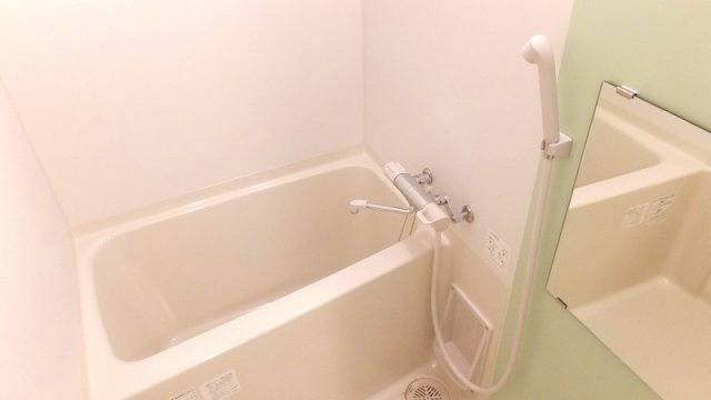 レオネクストルミエール御影の浴室|浴室乾燥機付き