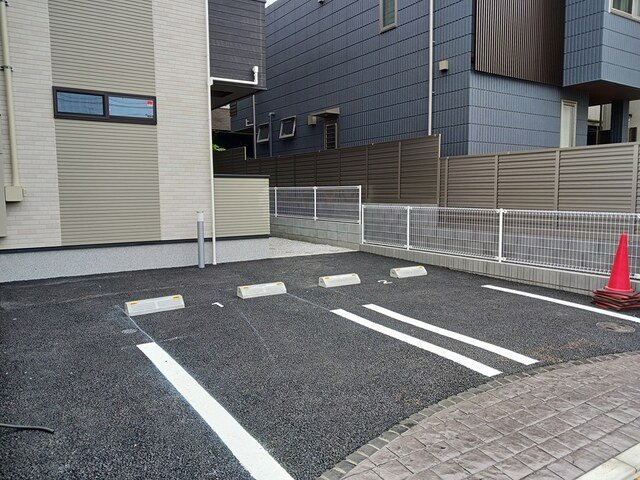 ヴィラージュの駐車場