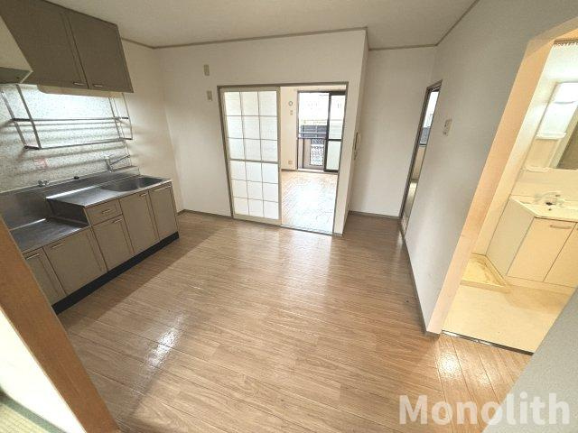 ガーデンパレス宮下の居間・リビング