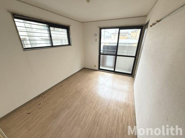 ガーデンパレス宮下の洋室