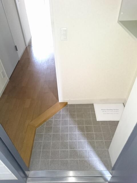 Ｔ－アプローズの玄関