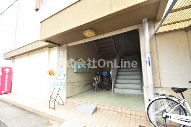 【エントランス】