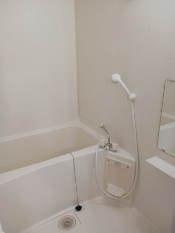 ソレアード立川Ⅰの浴室|ゆったり過ごせるお風呂です