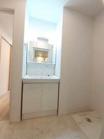 ＲＡＶｉ　Ａの洗面所|脱衣スペースもあります