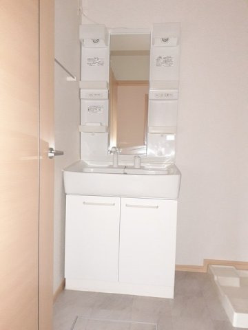 若葉Ｃの洗面所|使いやすい洗面所です