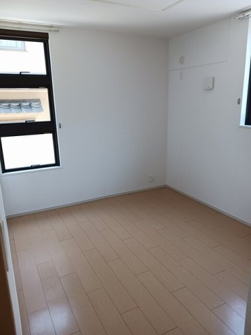 サウススターハウスの内装|明るい室内です