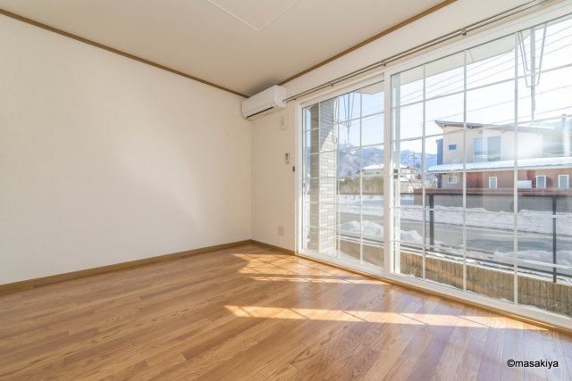 セピアコート若穂の居間・リビング|リビング
室内写真は同じ建物内の2DKタイプの物です。参考にご覧下さい