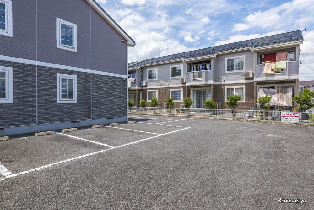 セピアコート若穂の駐車場|駐車場
室内写真は同じ建物内の2DKタイプの物です。参考にご覧下さい