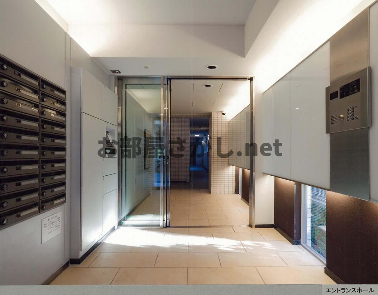 プラウドフラット早稲田のセキュリティ|落ち着いたロビーです