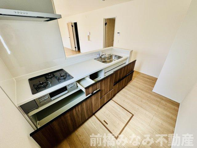 高崎市新保田中町24-1期　３号棟(全３棟)　リナージュ　新築建売分譲のキッチン|コンパクトなキッチンで掃除もラクラク