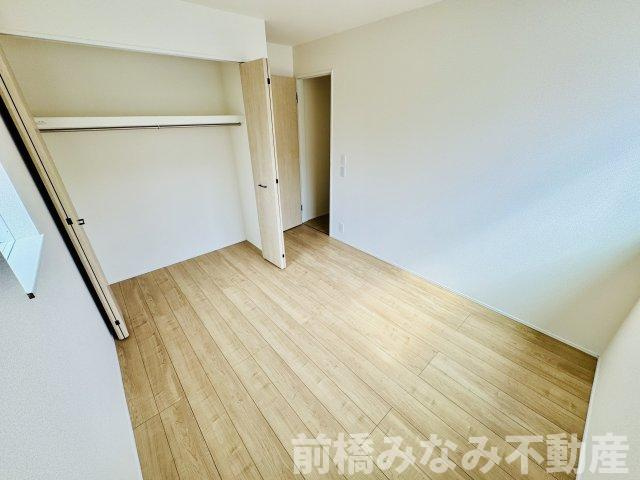 高崎市新保田中町24-1期　３号棟(全３棟)　リナージュ　新築建売分譲の洋室|落ち着いた色調の洋室です