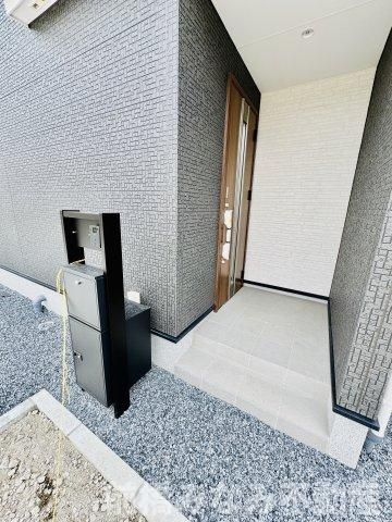 高崎市新保田中町24-1期　３号棟(全３棟)　リナージュ　新築建売分譲の玄関|ゆったりとした玄関です
