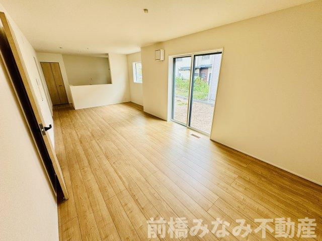 高崎市新保田中町24-1期　３号棟(全３棟)　リナージュ　新築建売分譲の居間・リビング|こちらの居間で趣味の時間をお楽しみください