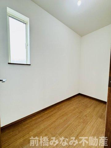 前橋市表町2期　限定1棟　ハートフルタウン　新築建売の洋室