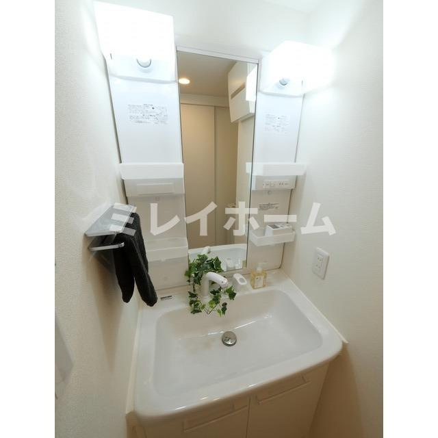 ラクラス中延の洗面所