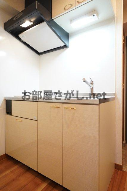 ルーブル高円寺伍番館 #中野区 #高円寺 #デザイナーズ #一人暮らしのキッチン|コンパクトなキッチンで掃除もラクラク