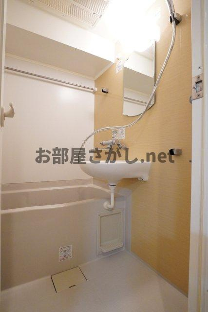 ルーブル高円寺伍番館 #中野区 #高円寺 #デザイナーズ #一人暮らしの浴室|お風呂です