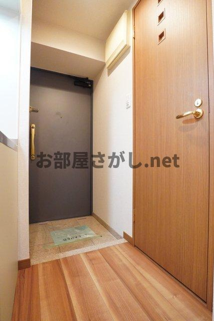 ルーブル高円寺伍番館 #中野区 #高円寺 #デザイナーズ #一人暮らしの玄関|シンプルで使いやすい玄関です