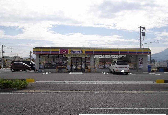 ＪＡＤＡ　Ｈｏｕｓｅ滝宮Ｆの周辺|ミニストップ綾南町店さんまで1000m