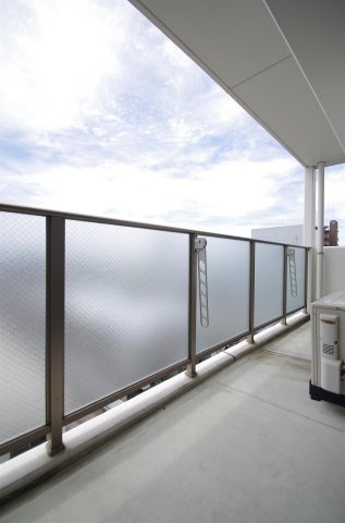 熊本市南区幸田１丁目の賃貸マンションのバルコニー