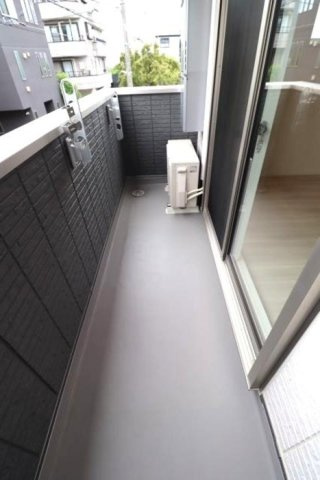 ディーアヴニールのバルコニー