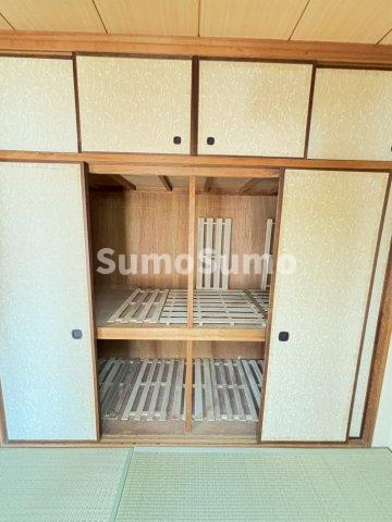 明石市朝霧北町のアパートの収納|こまごまとしたものを収納できそうですね