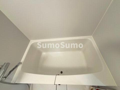 明石市朝霧北町のアパートの浴室|コンパクトで使いやすいお風呂です