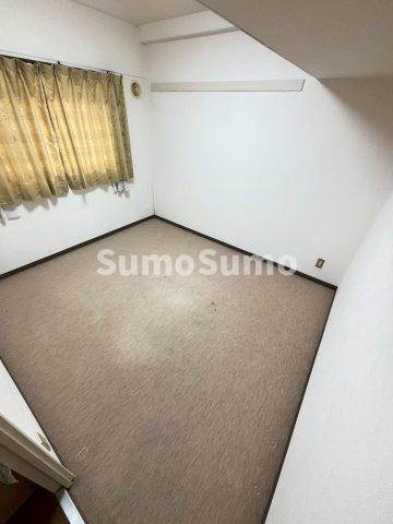 明石市朝霧北町のアパートの寝室|落ち着いた色調の寝室です