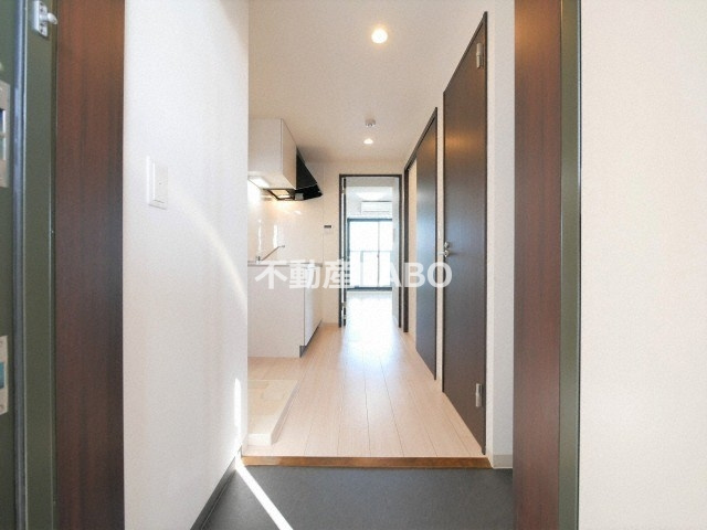 オズレジデンス今里NORTHの玄関