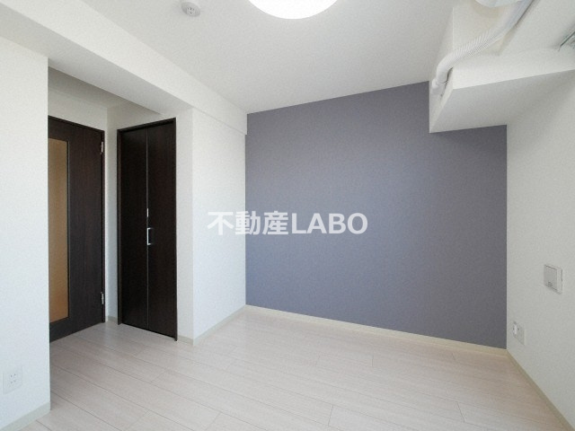 オズレジデンス今里NORTHの洋室