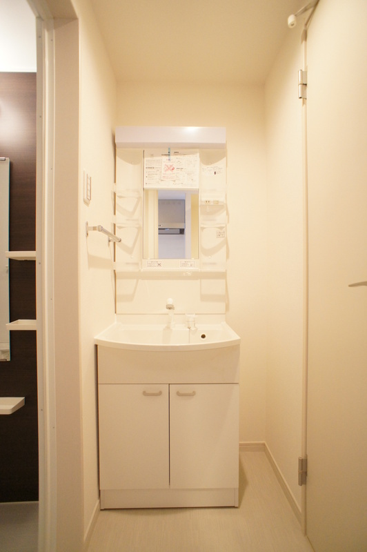 リブリ・朝霞の洗面所|スペースが確保できる洗面所です
