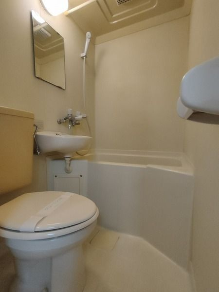 サンアベニューAの浴室