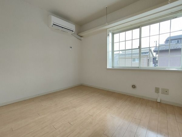 サンアベニューAの居間・リビング