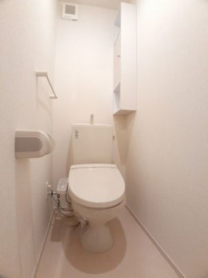 【トイレ】 | ベルソレイユ | 落ち着いた色調のトイレです