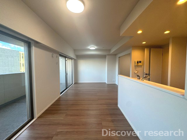 サンクレイドル西東京ウインフォートの居間・リビング|【LDK（約15.7帖）】