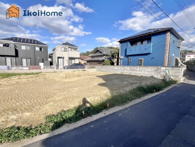 神戸市西区玉津町今津1期　1号地　土地の前面道路含む現地写真|●年中無休：当日予約可●前面道路との高低さがなく、入出庫もしやすいです。