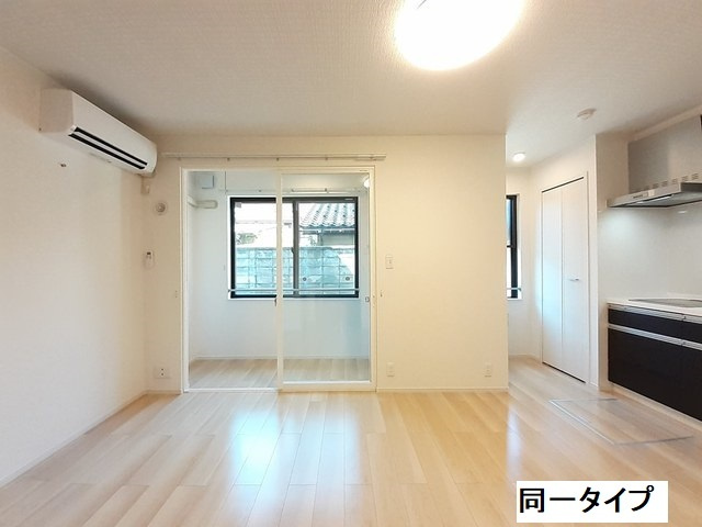 シャルム　アシュリーの居間・リビング