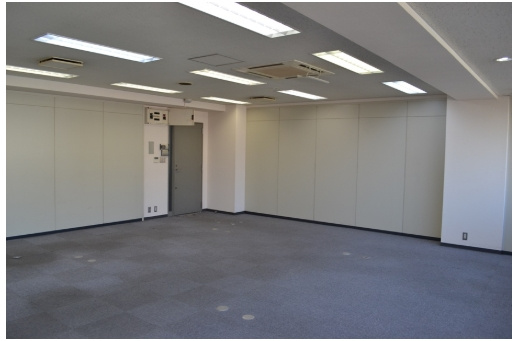 新居第１０ビルの内装