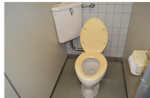 新居第１０ビルの内装