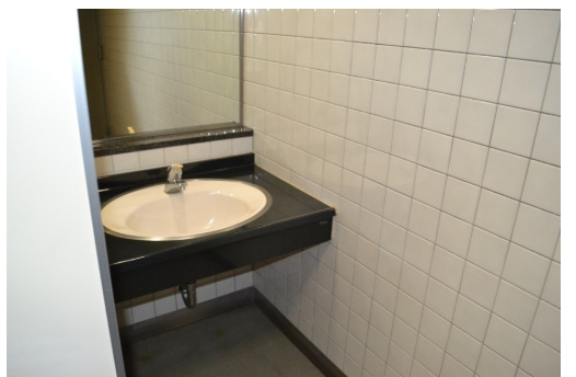 新居第１０ビルの内装