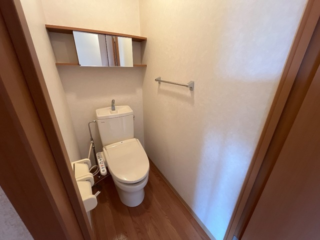 メゾンドコンフォース　Ⅰのトイレ|嬉しい温水洗浄便座付き♪